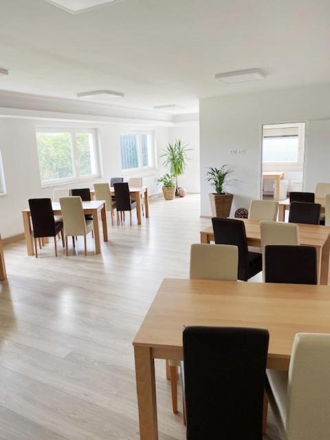 Gaestezimmer Oedenburgerstrasse Pottsching Exterior foto