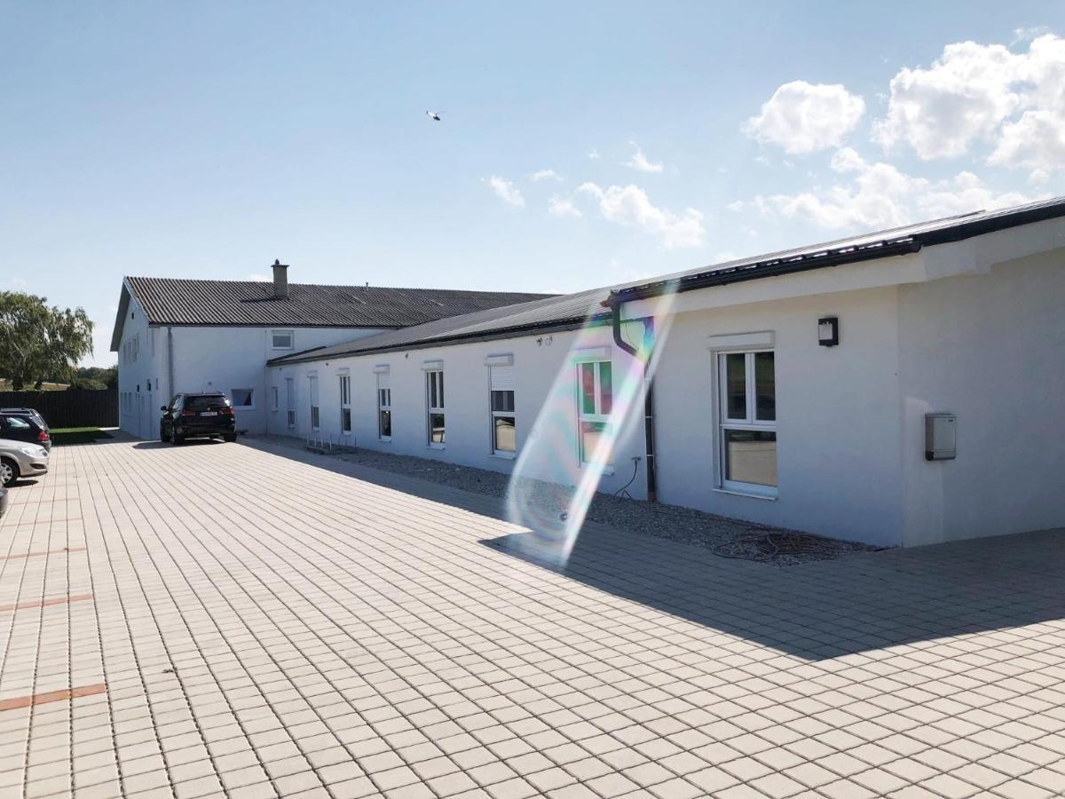 Gaestezimmer Oedenburgerstrasse Pottsching Exterior foto